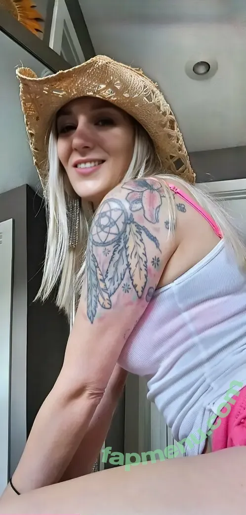 omgchloe nude photo #0038 (omgchloe)