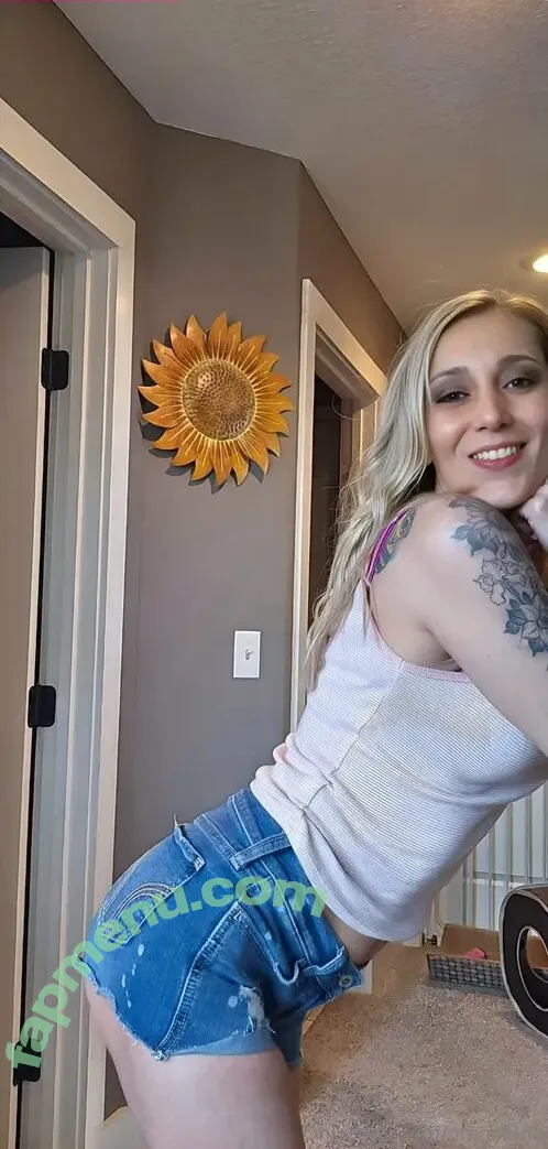 omgchloe nude photo #0048 (omgchloe)