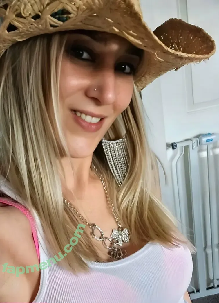 omgchloe nude photo #0056 (omgchloe)