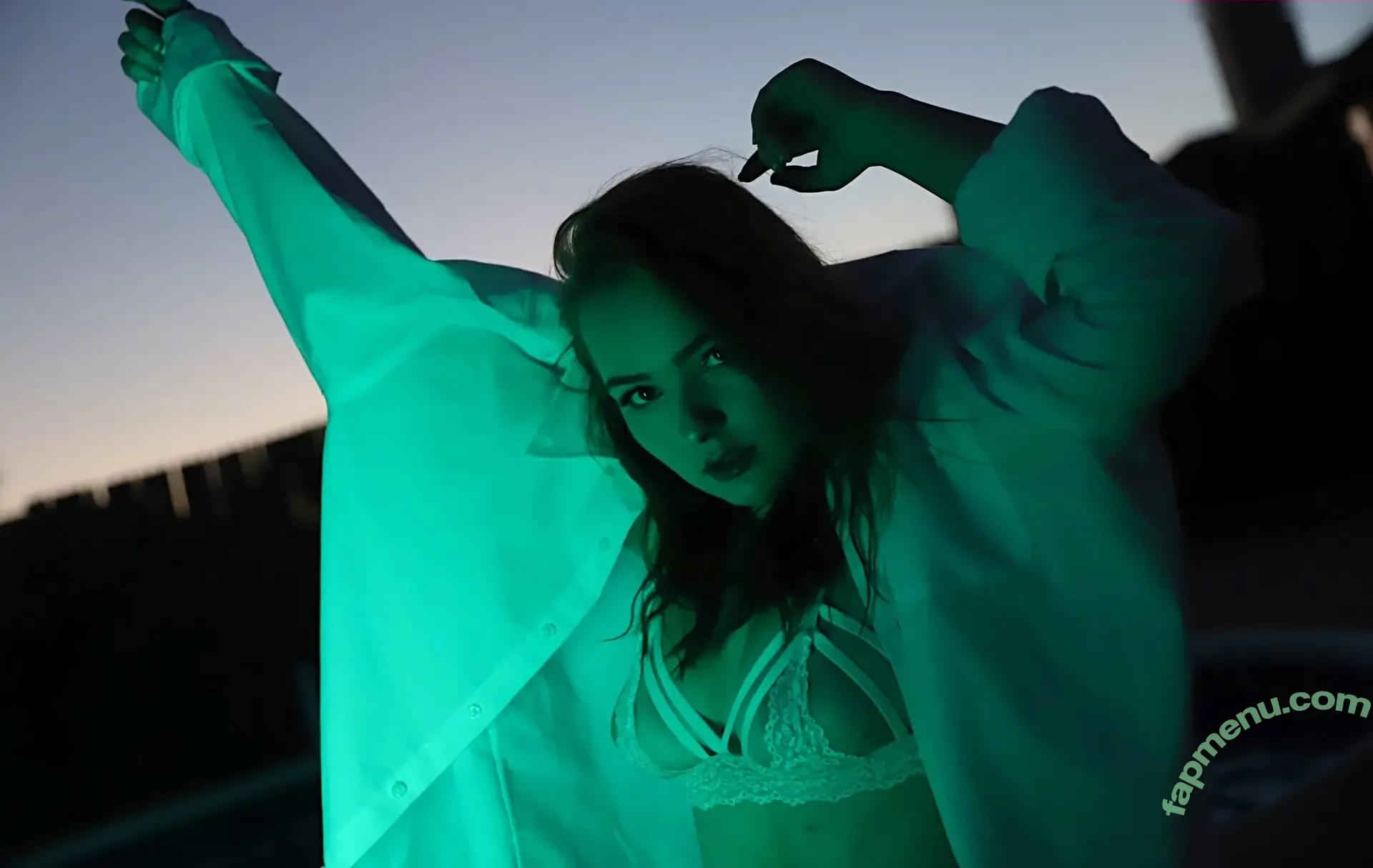 OMGCosplay nude photo #0115 (Mags.IRL / magsgonewild)