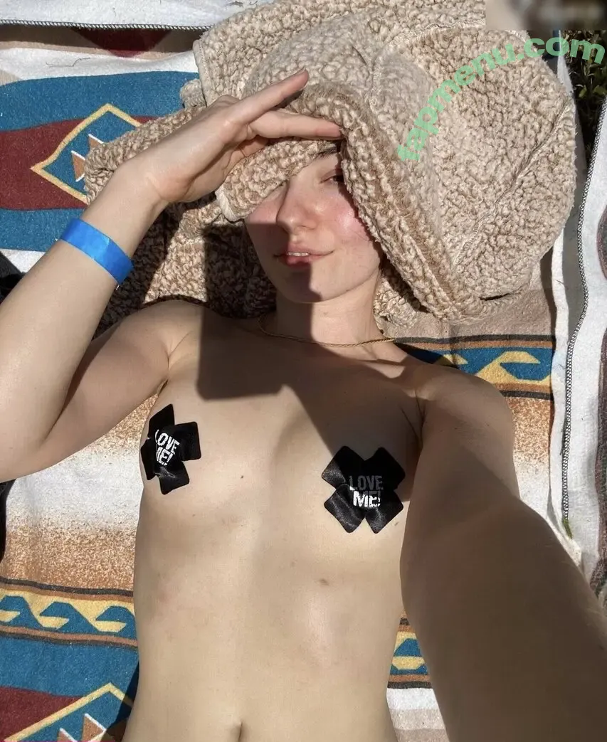 OMGCosplay nude photo #0140 (Mags.IRL / magsgonewild)