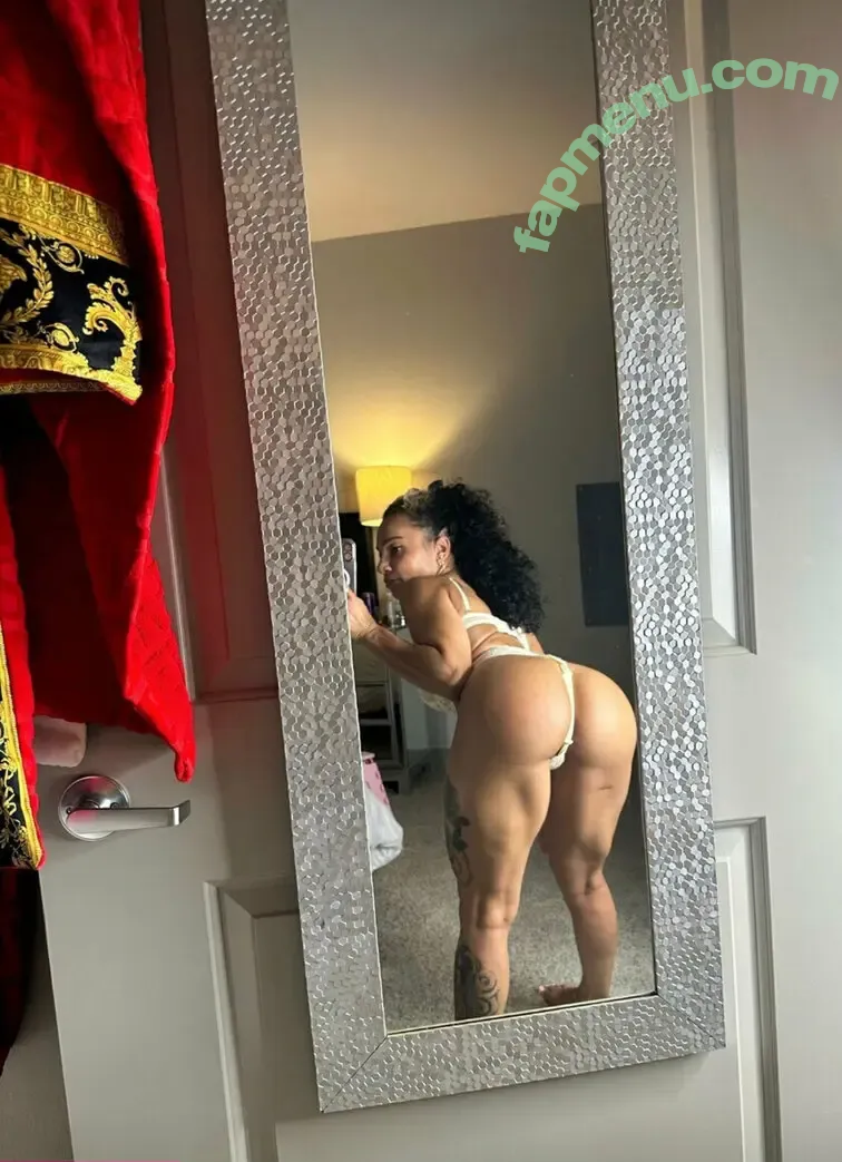omgitsqueen nude photo #0009 (omg.its.queen)