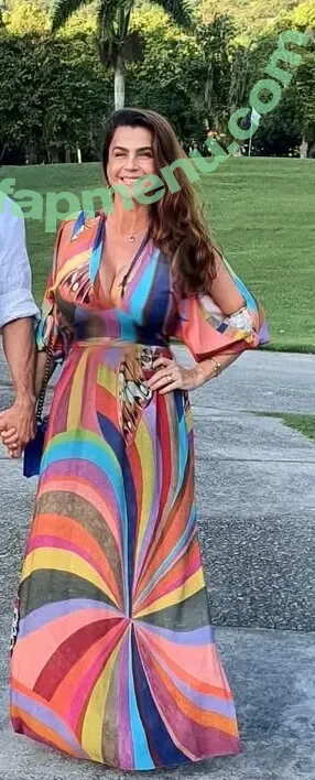 Omnimundi nude photo #0152 (omnimunditravel2119)