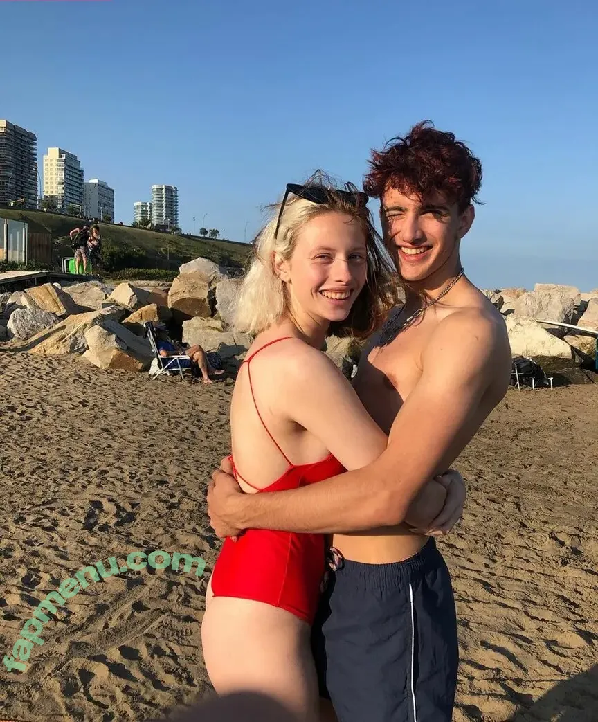 Ona Cimolai nude photo #0037 (onacimolai)