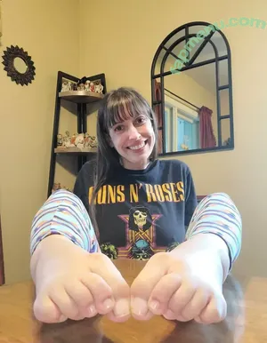 one.lonely.foot / stank_foot nude photo #0085
