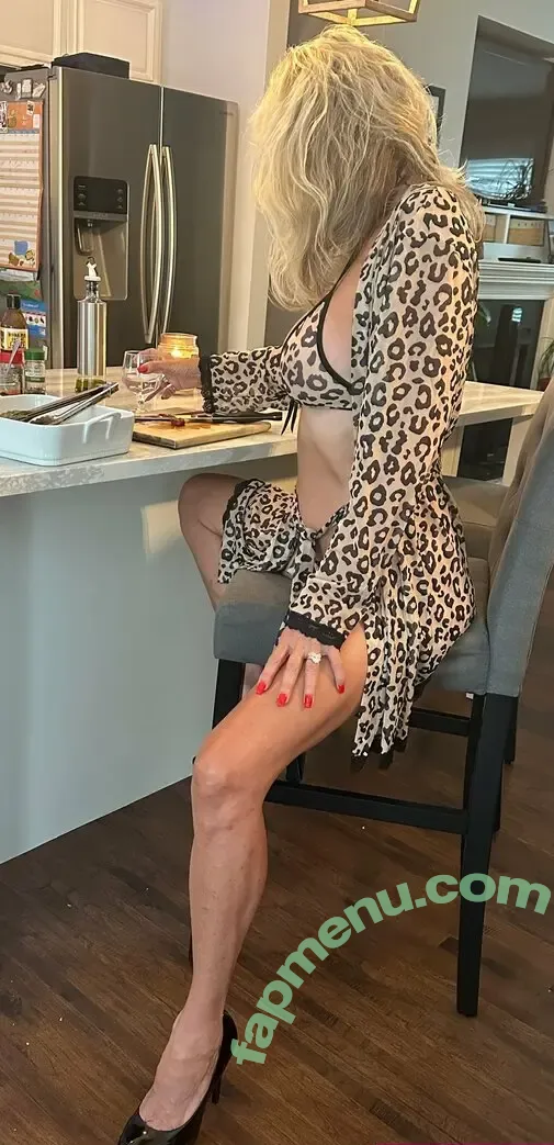 oneblondewife nude photo #0200 (onepureblondie)