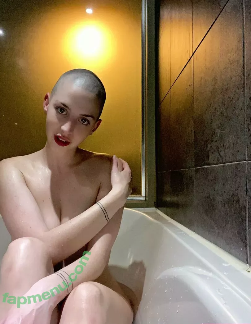 Onekatmalone nude photo #0042 (dfotographer)