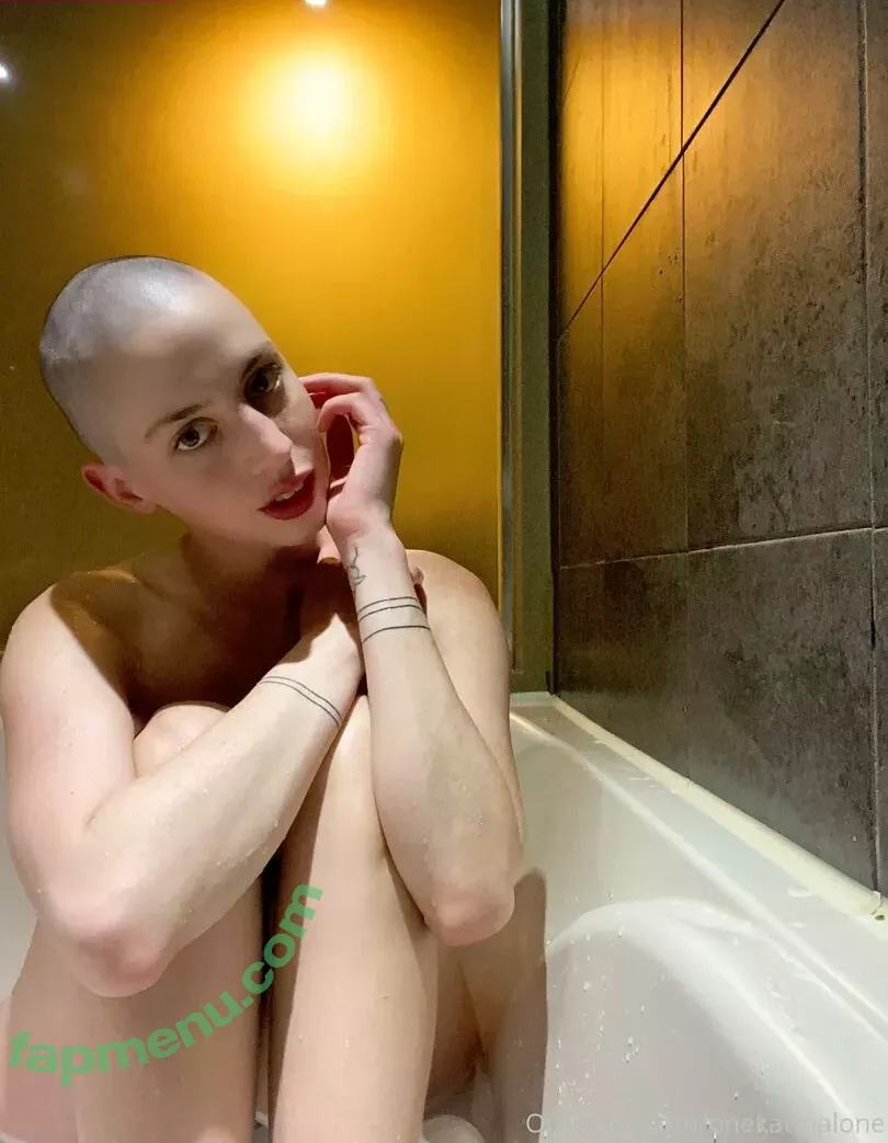 Onekatmalone nude photo #0043 (dfotographer)