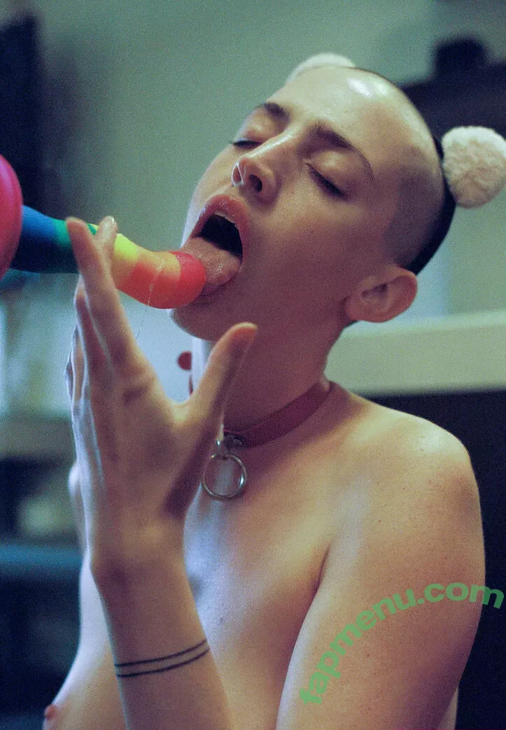 Onekatmalone nude photo #0055 (dfotographer)