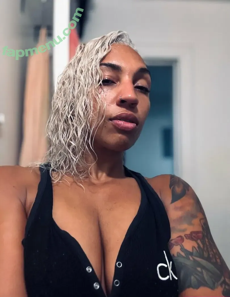 onetufftitty nude photo #0004 (onetufftitty)
