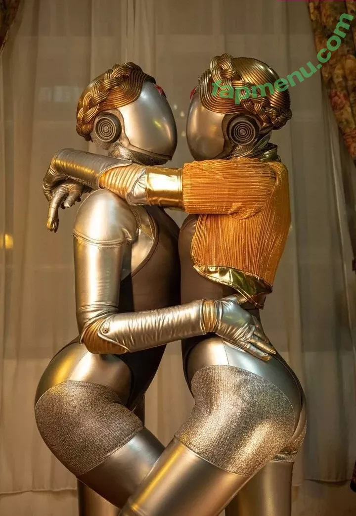 Oniksiya Sofinikum nude photo #1940 (AdamaeOniksiya / nuviponyali / oniksiya_sofinikum / sofinikum)