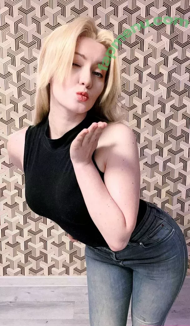 Oniksiya Sofinikum nude photo #1957 (AdamaeOniksiya / nuviponyali / oniksiya_sofinikum / sofinikum)