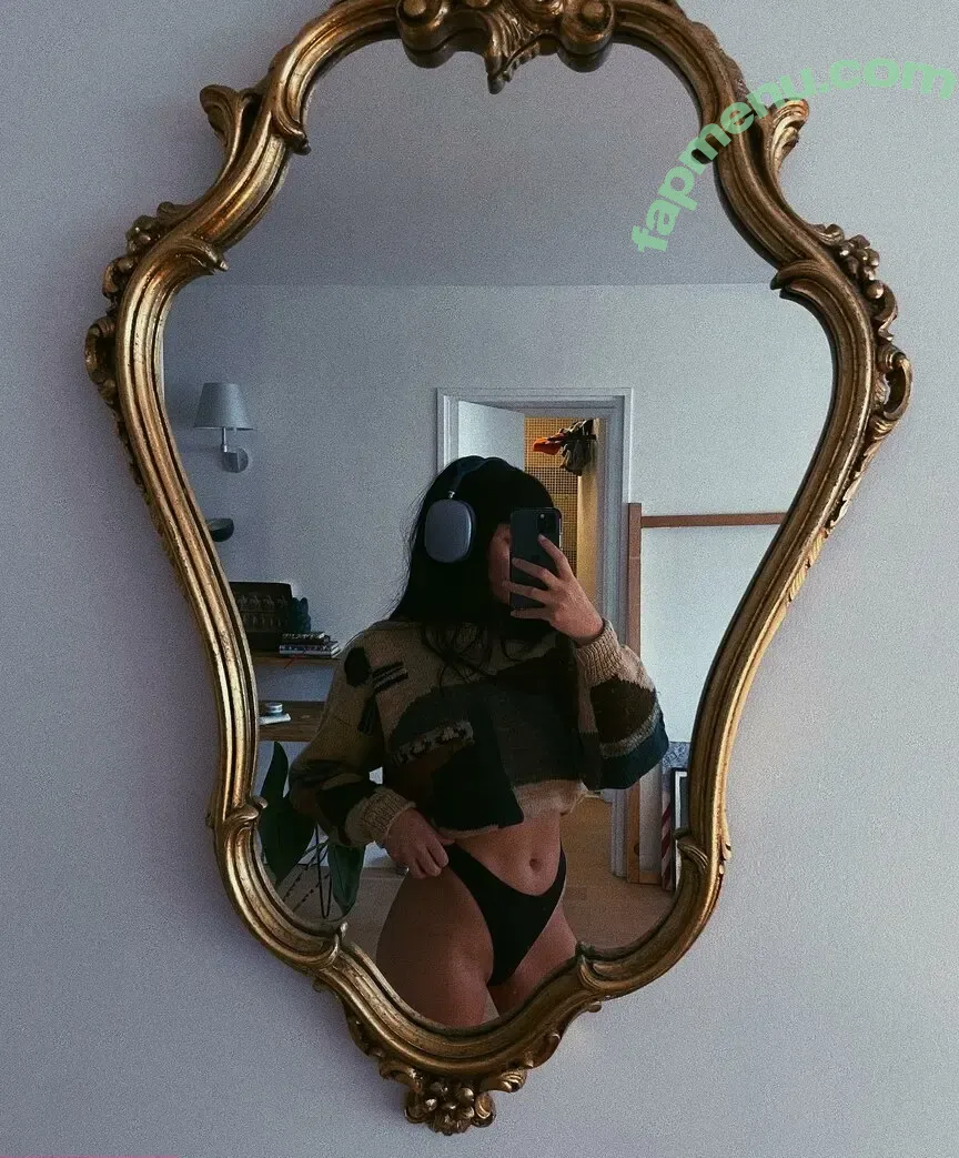 Onille Hoareau nude photo #0007 (Marion Hoareau / renard.de.nuit)