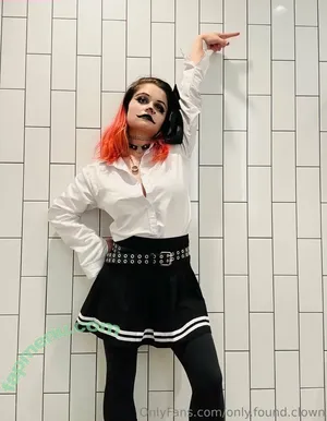 only.found.clown / scarygiggles nude photo #0026