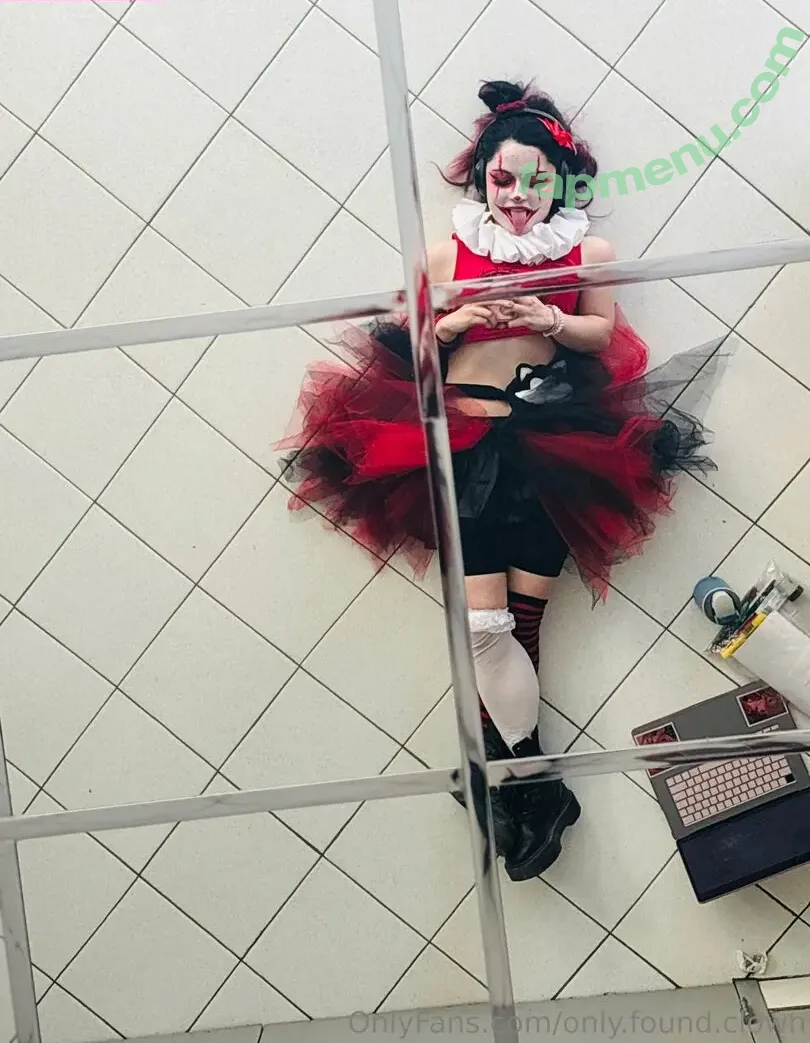 only.found.clown nude photo #0011 (scarygiggles)