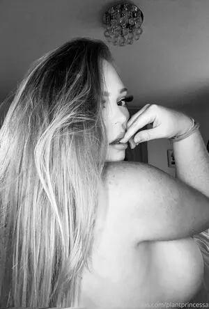 OnlyAlysson / plantprincessa2 nude photo #0033