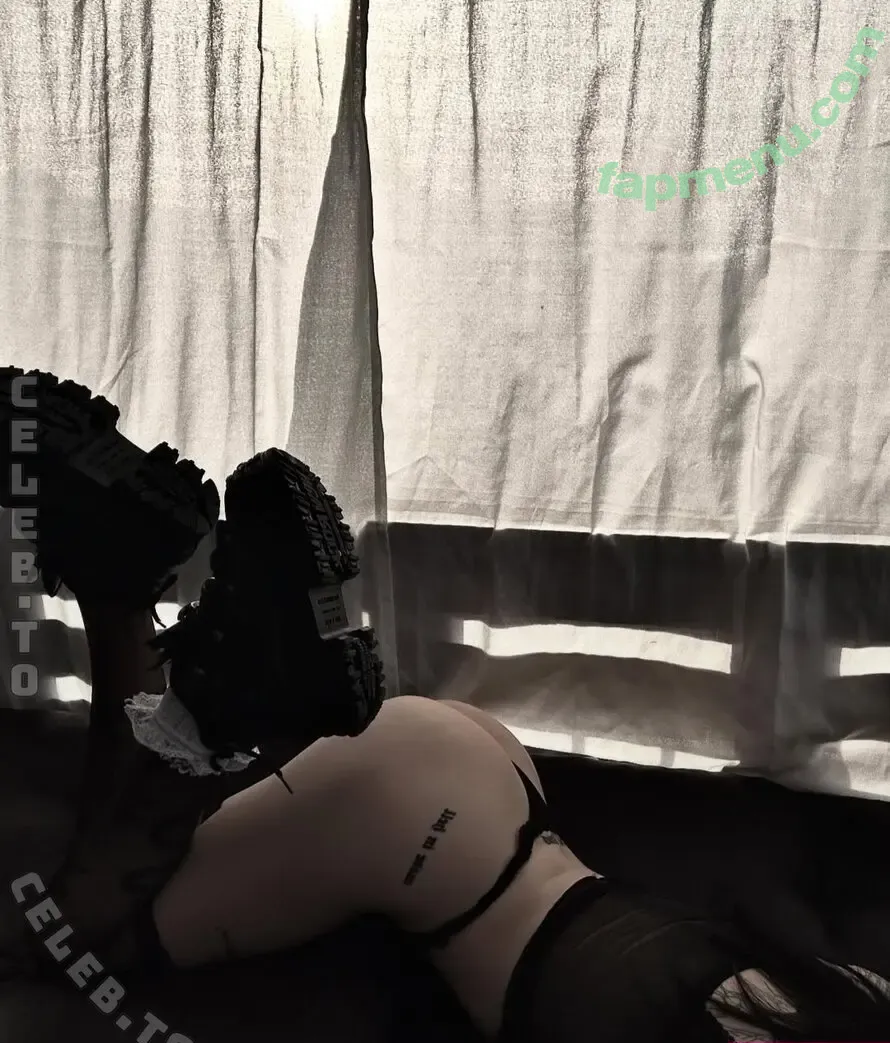 Onlycocochanel nude photo #0046 (Onlycocochanel)