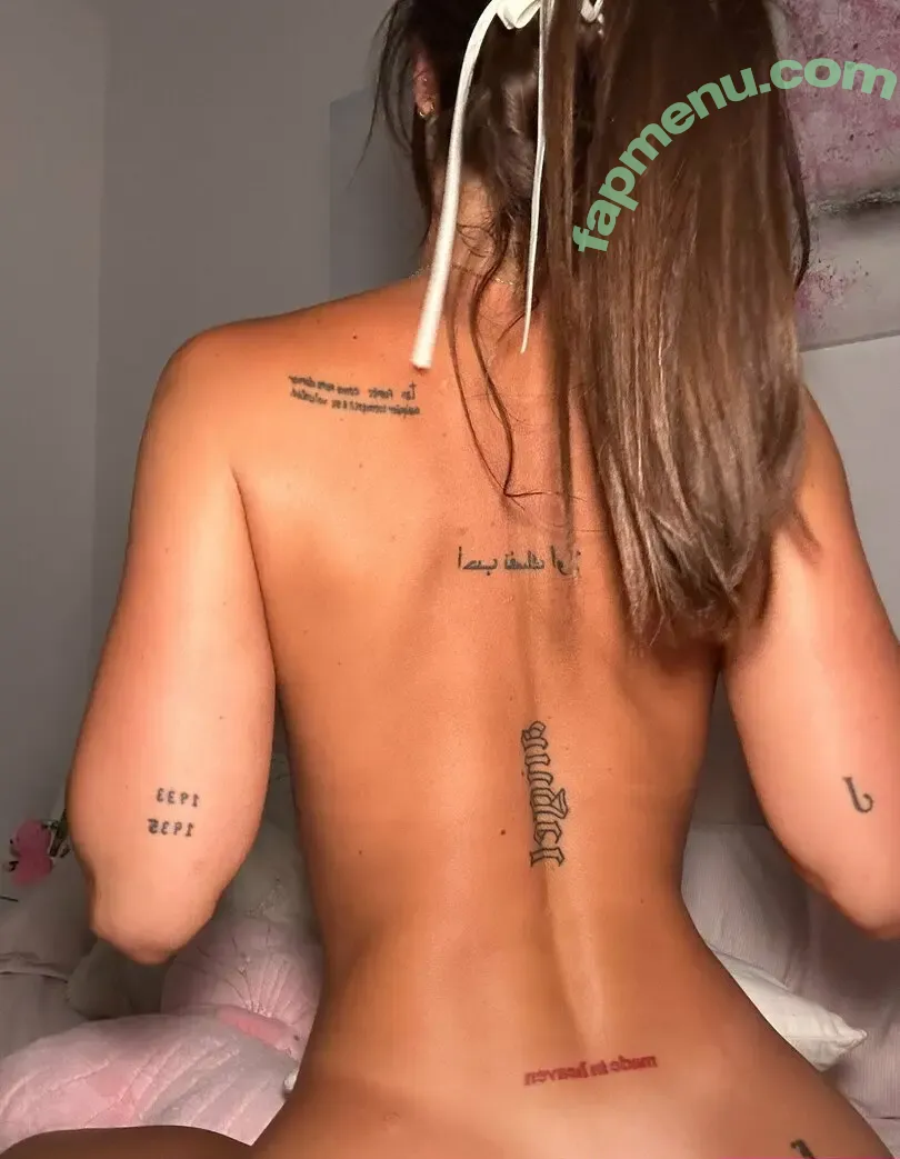 onlyeeeli nude photo #0007 (eliolive__)