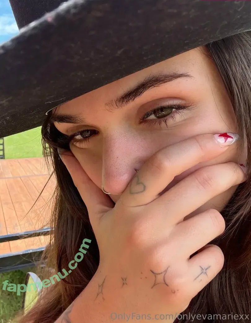 onlyevamariexx nude photo #0100 (onlyevamariexx)
