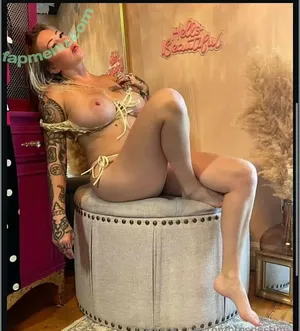  nude photo #0003