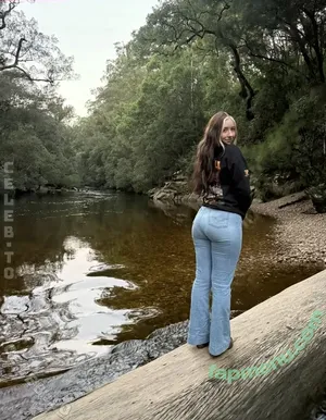 Onlyorlagh nude photo #0016