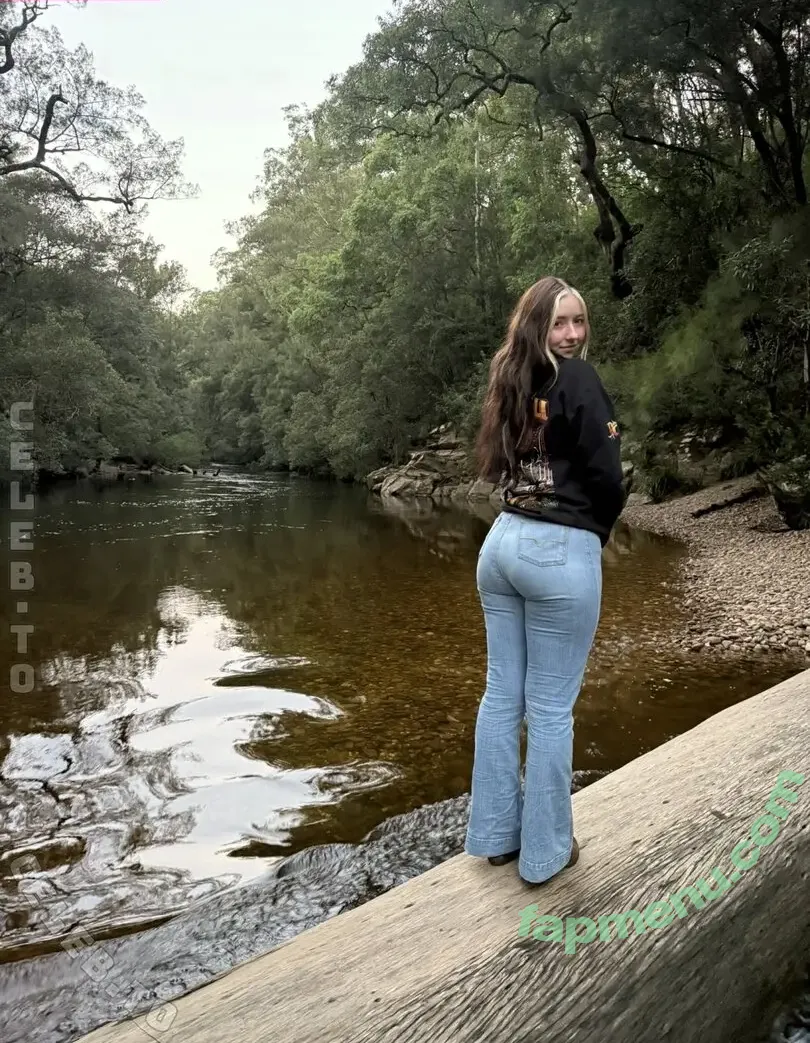 Onlyorlagh nude photo #0016 (Onlyorlagh)