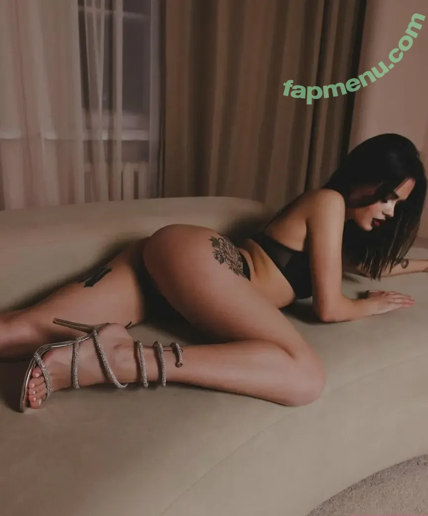 Onlysatana nude photo #0005 (Artmodelka / Senioritanika / inoplanetyanka_nika)