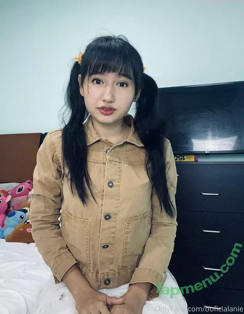 ooficialanie nude photo #0014 (_amberdenisee)