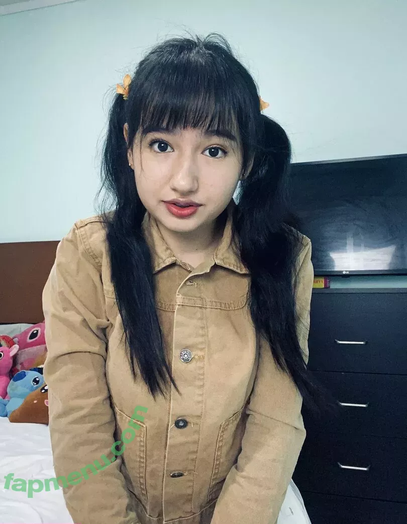 ooficialanie nude photo #0015 (_amberdenisee)