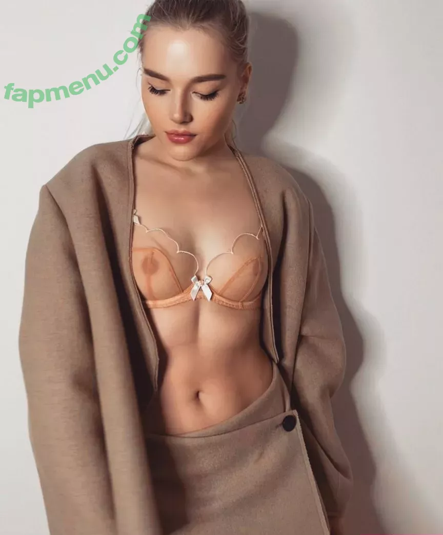 oog2000 nude photo #0063 (onlybabygirl2000)
