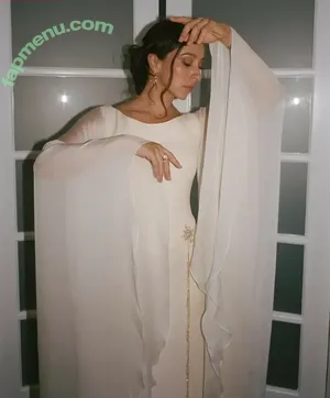 Oona Chaplin / OonaCC nude photo #0055