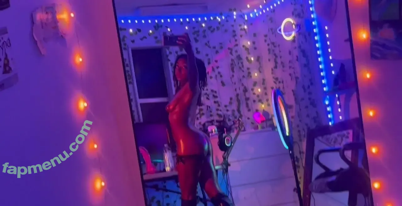 oonacx nude photo #0011 (oonacx)