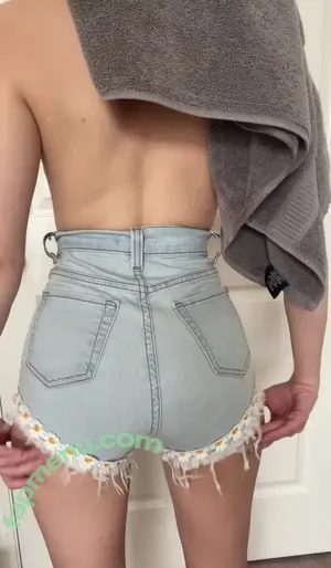 oopsiedaisyx / oopsiedaisyfriends nude photo #0004