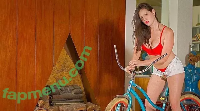 Ophelie Rullier nude photo #0022 (ophelier / ophelierullier)