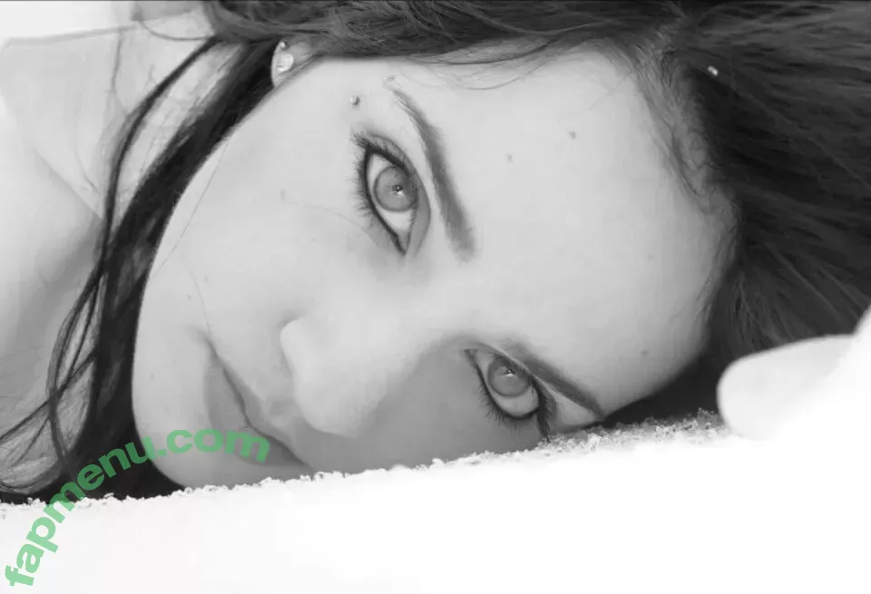 Ophelie Rullier nude photo #0030 (ophelier / ophelierullier)