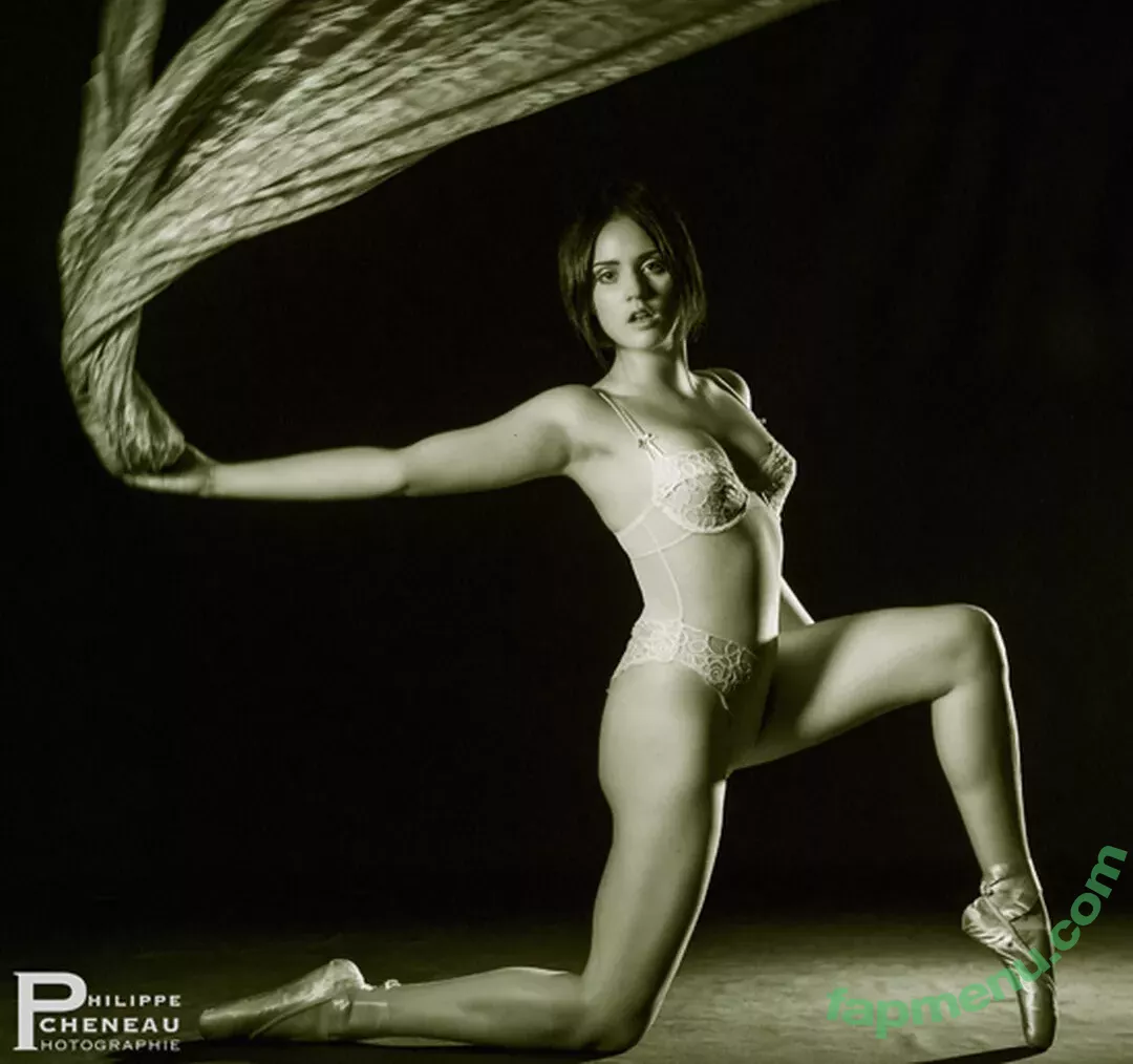 Ophelie Rullier nude photo #0123 (ophelier / ophelierullier)