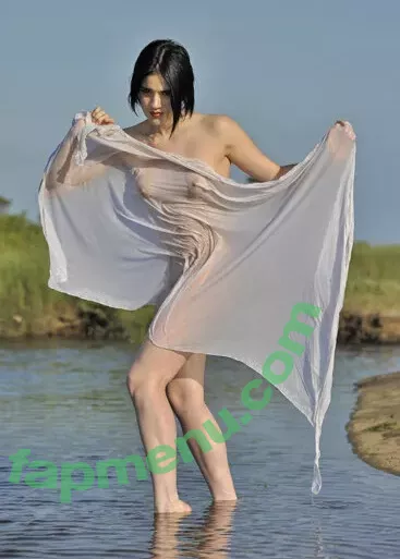 Ophelie Rullier nude photo #0124 (ophelier / ophelierullier)