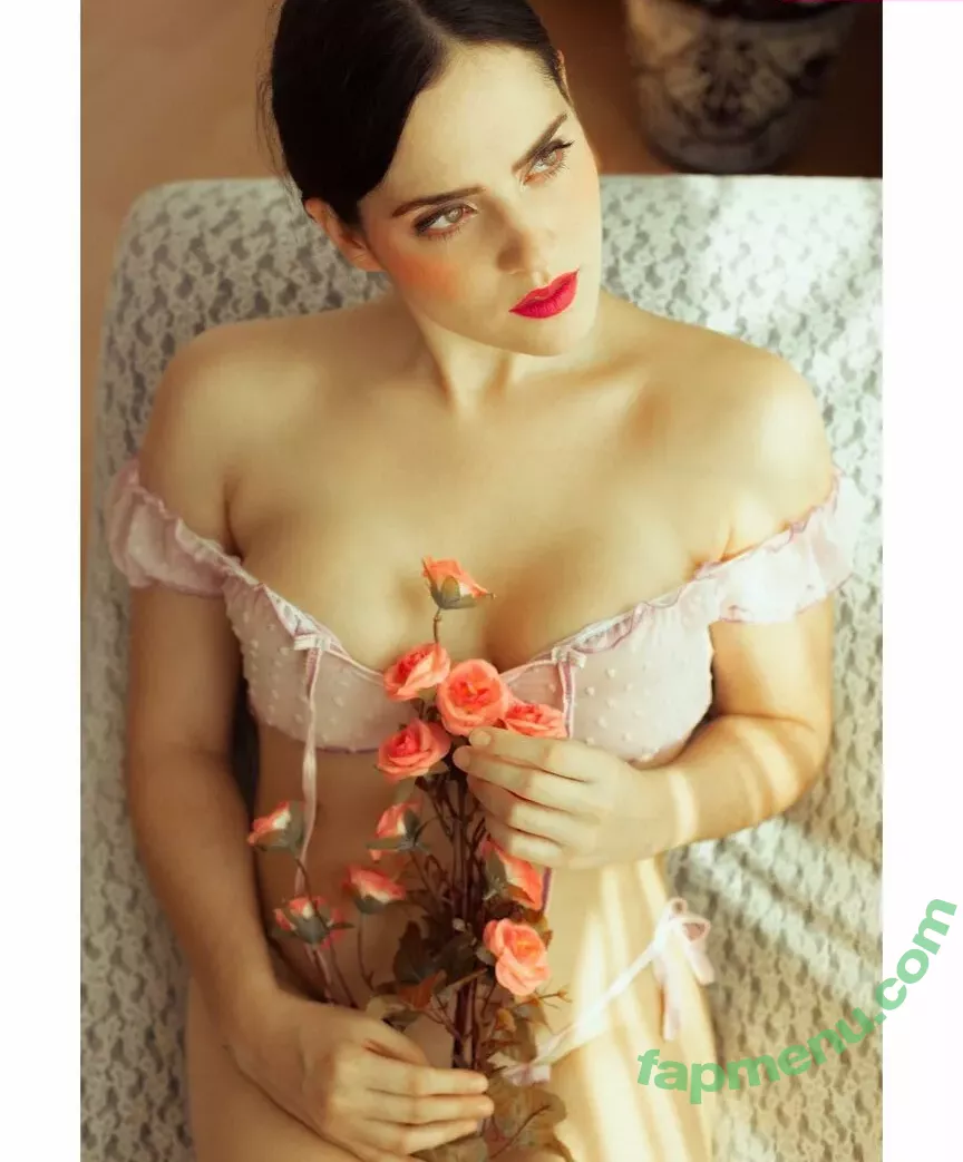 Ophelie Rullier nude photo #0233 (ophelier / ophelierullier)