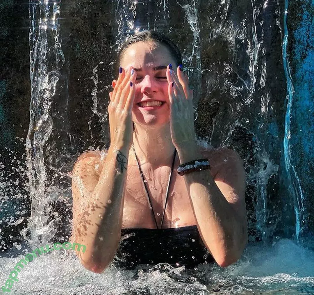 Ophelie Rullier nude photo #0435 (ophelier / ophelierullier)