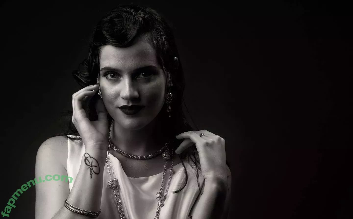 Ophelie Rullier nude photo #0648 (ophelier / ophelierullier)