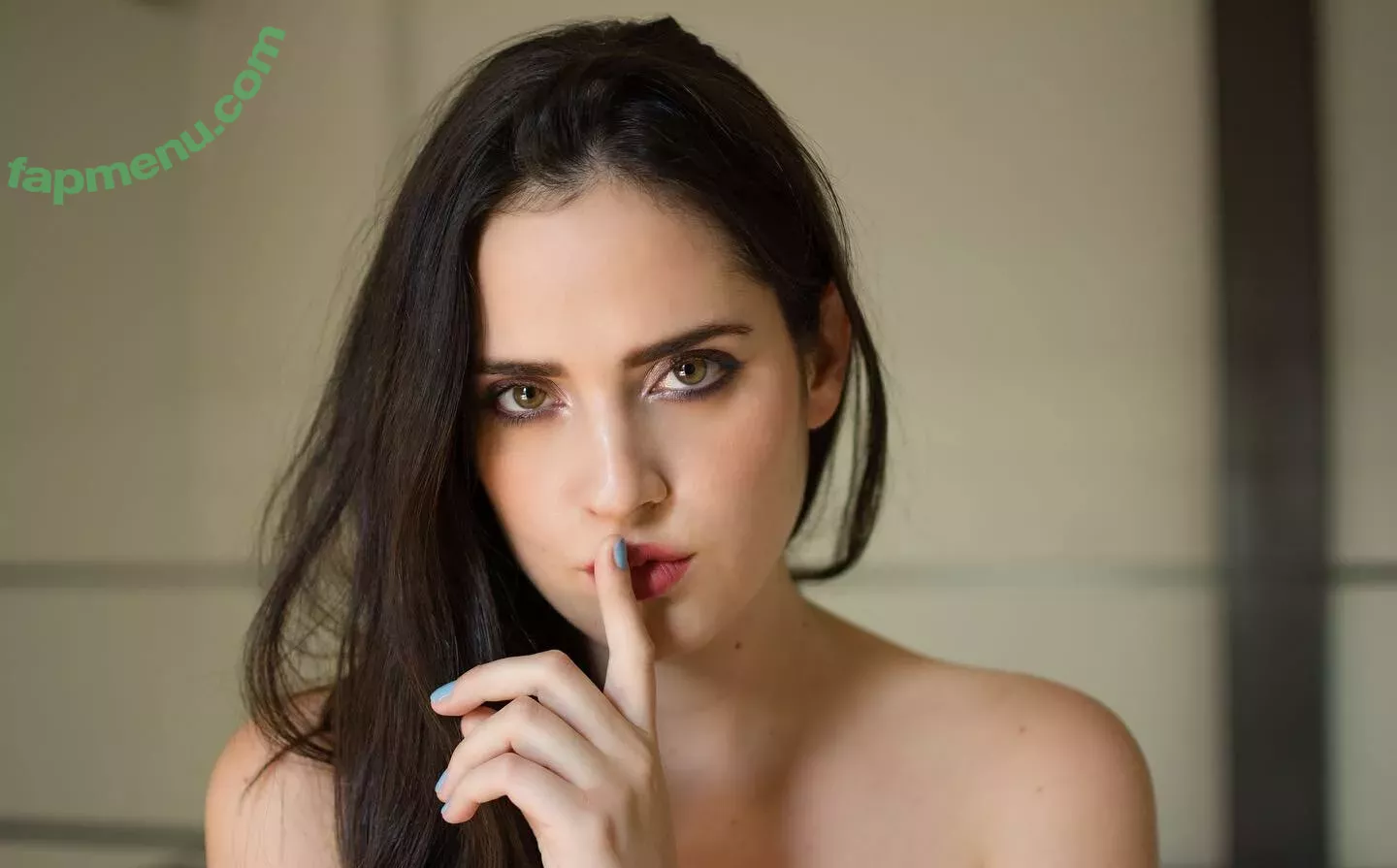 Ophelie Rullier nude photo #0656 (ophelier / ophelierullier)