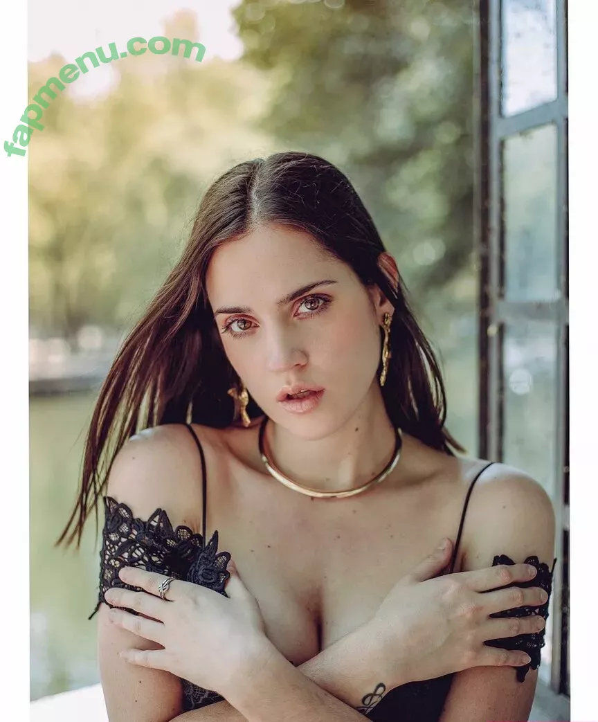 Ophelie Rullier nude photo #0707 (ophelier / ophelierullier)