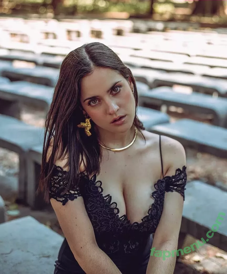 Ophelie Rullier nude photo #0717 (ophelier / ophelierullier)