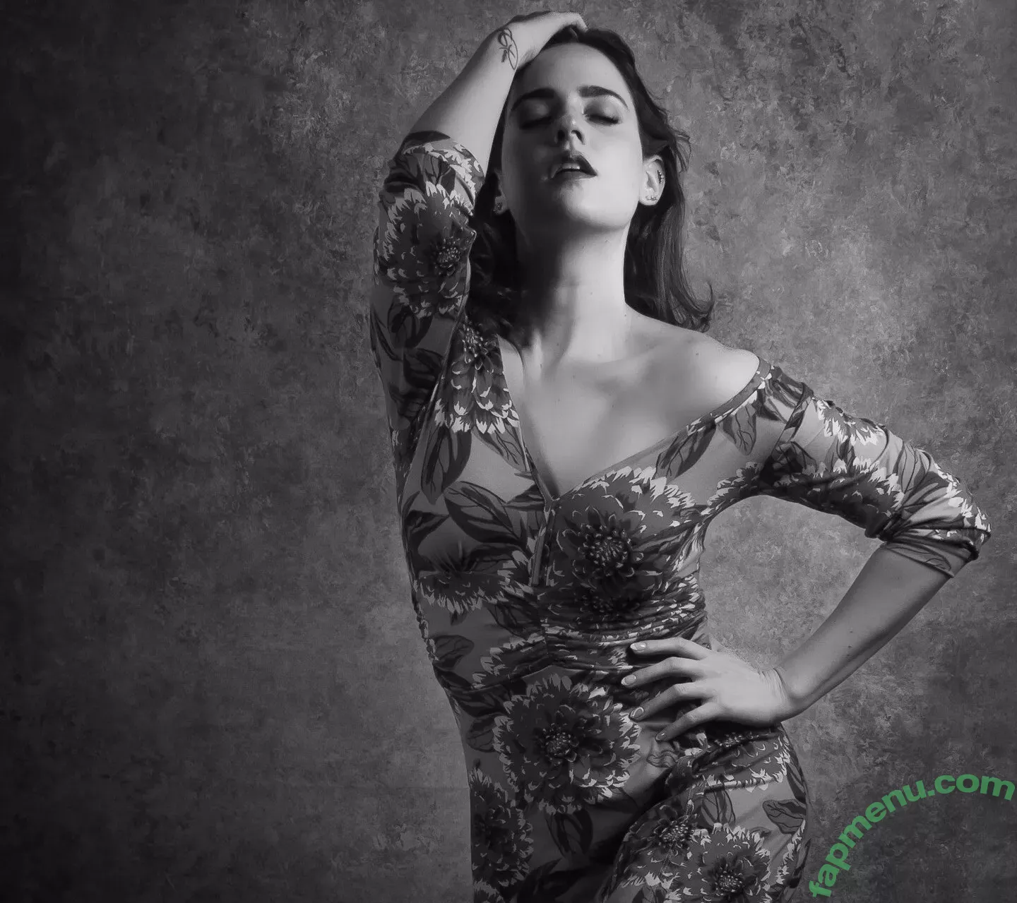 Ophelie Rullier nude photo #0938 (ophelier / ophelierullier)