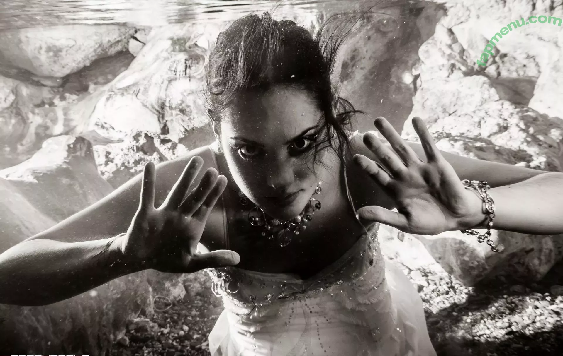 Ophelie Rullier nude photo #0967 (ophelier / ophelierullier)