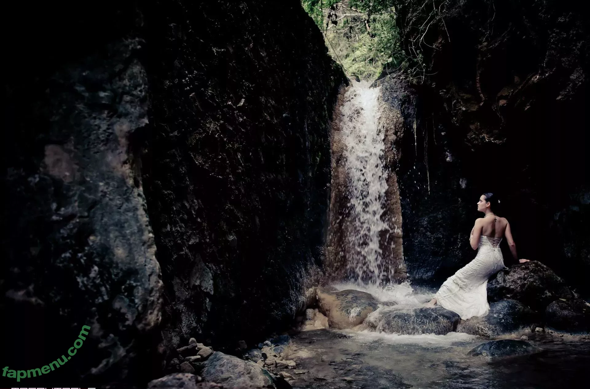 Ophelie Rullier nude photo #0979 (ophelier / ophelierullier)