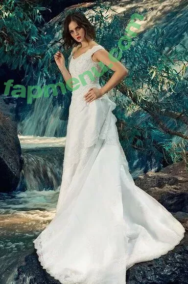 Ophelie Rullier nude photo #0981 (ophelier / ophelierullier)