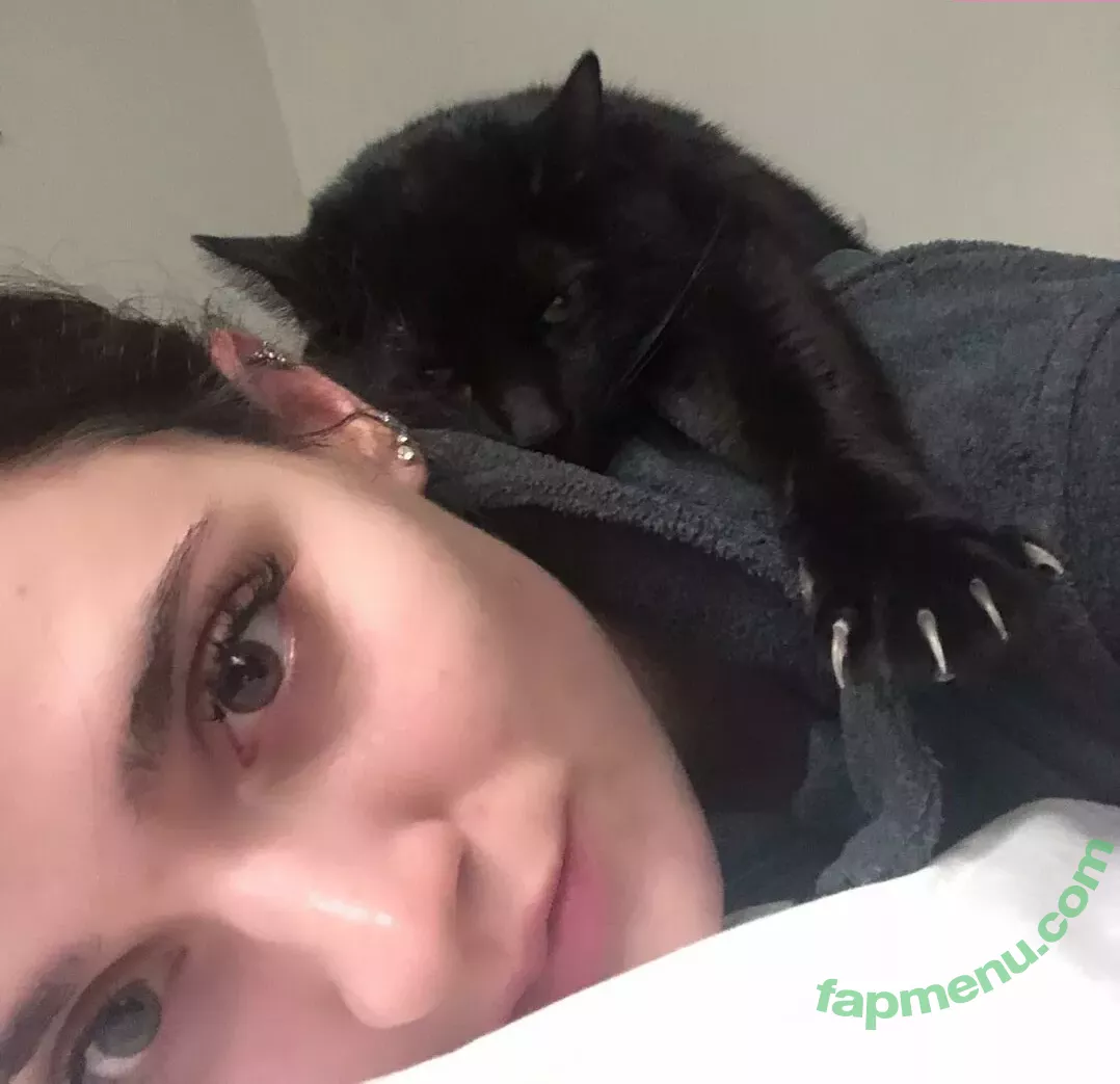 Ophelie Rullier nude photo #1049 (ophelier / ophelierullier)