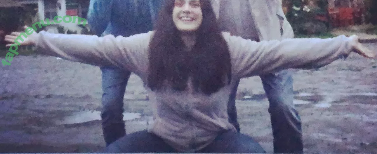 Ophelie Rullier nude photo #1057 (ophelier / ophelierullier)