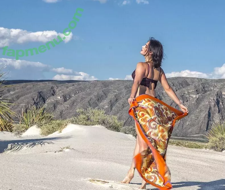 Ophelie Rullier nude photo #1071 (ophelier / ophelierullier)